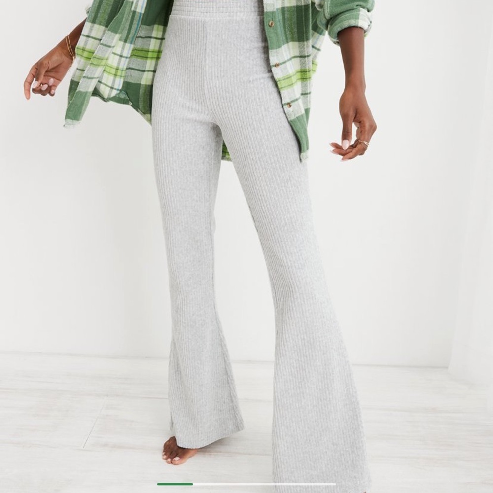 NWT Aerie Groove On Velour Flare Pants